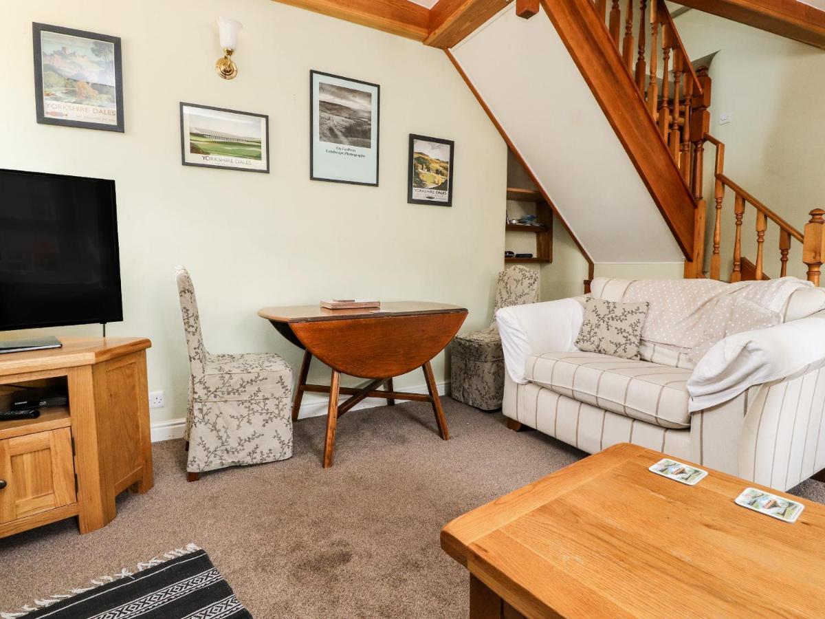 Lychgate Cottage Settle Exterior photo